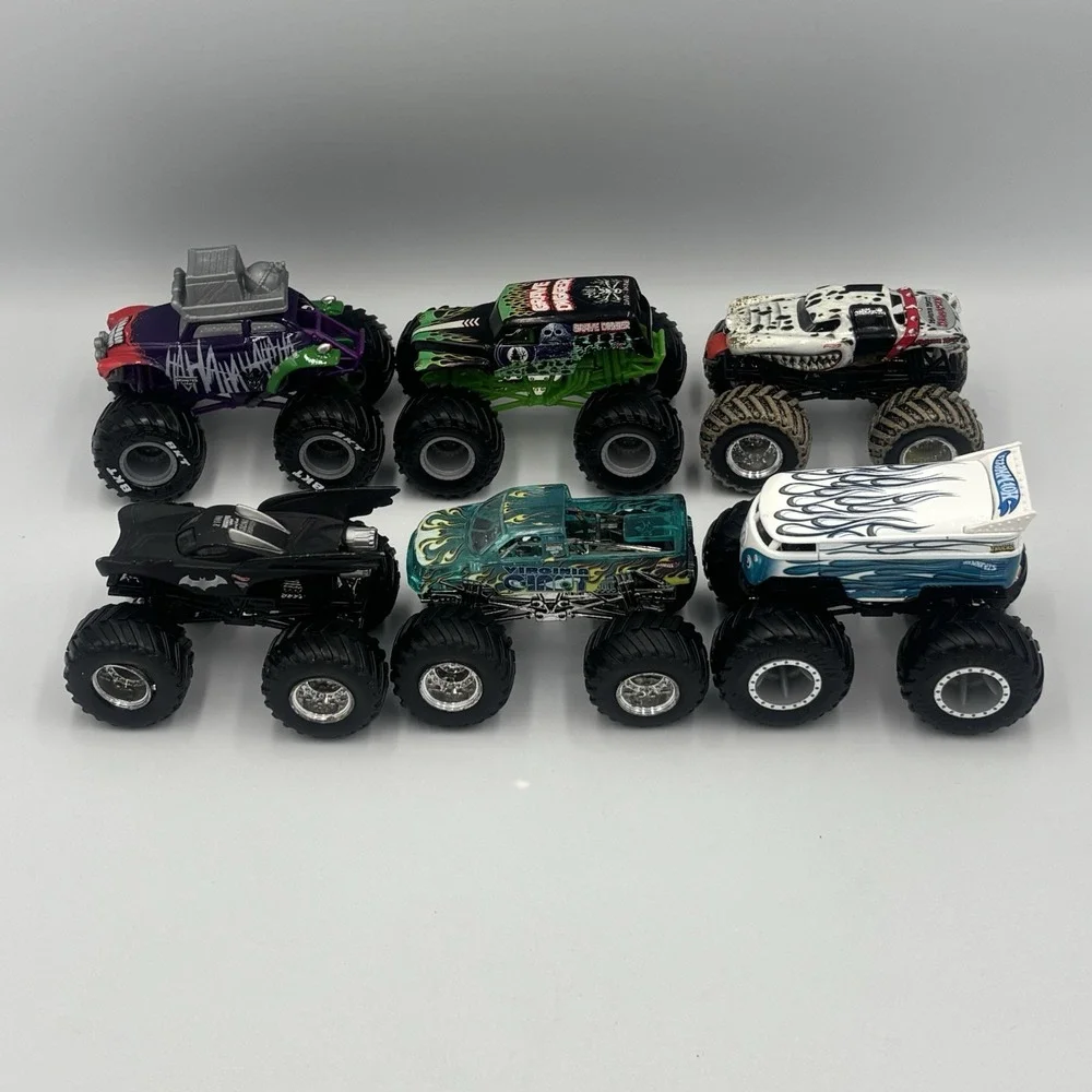 Monster Jam Hot Wheels 1:64 Diecast Truck Lot of 6 Grave Digger Monster‎ Mutt